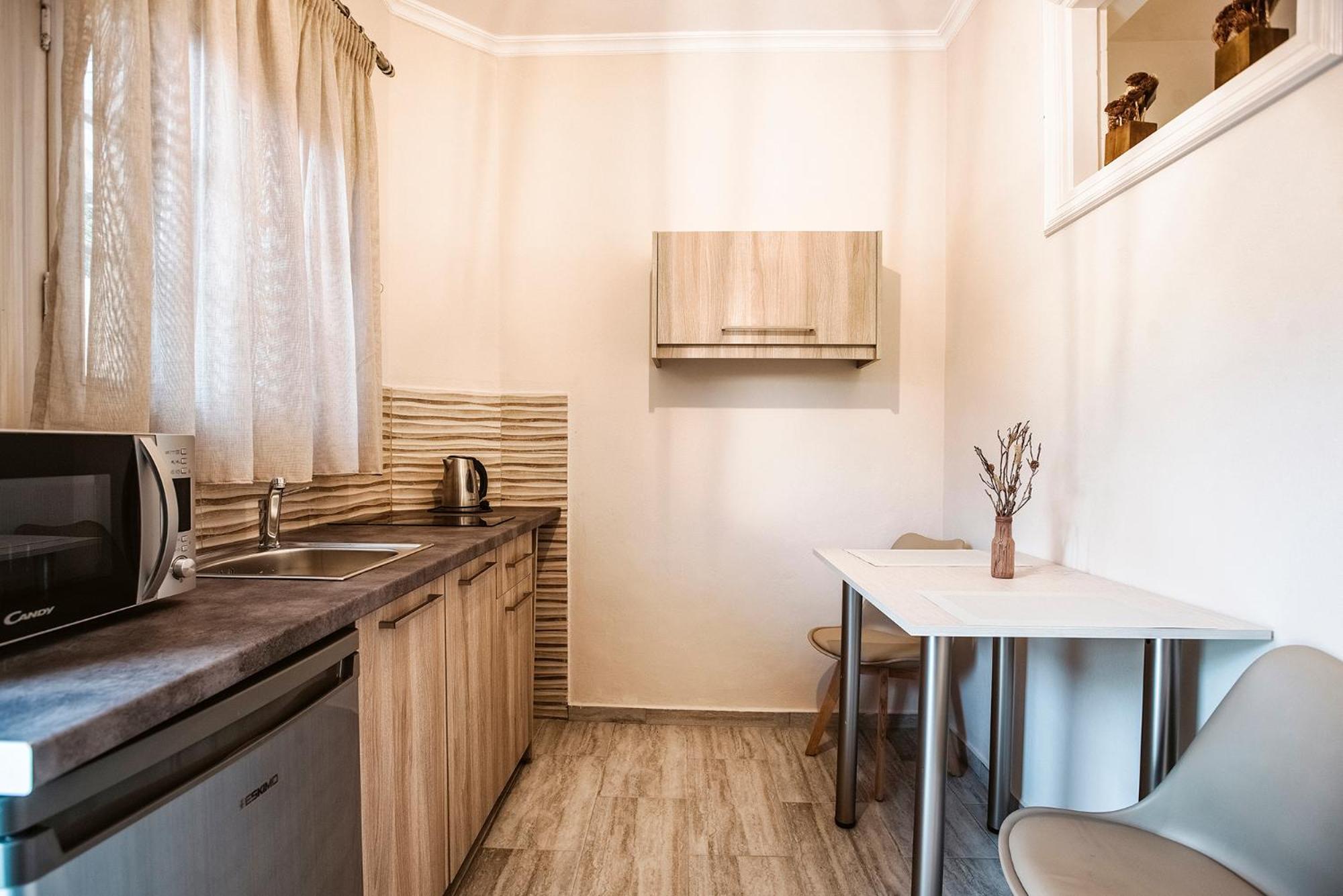 Фото Potamos Apartments