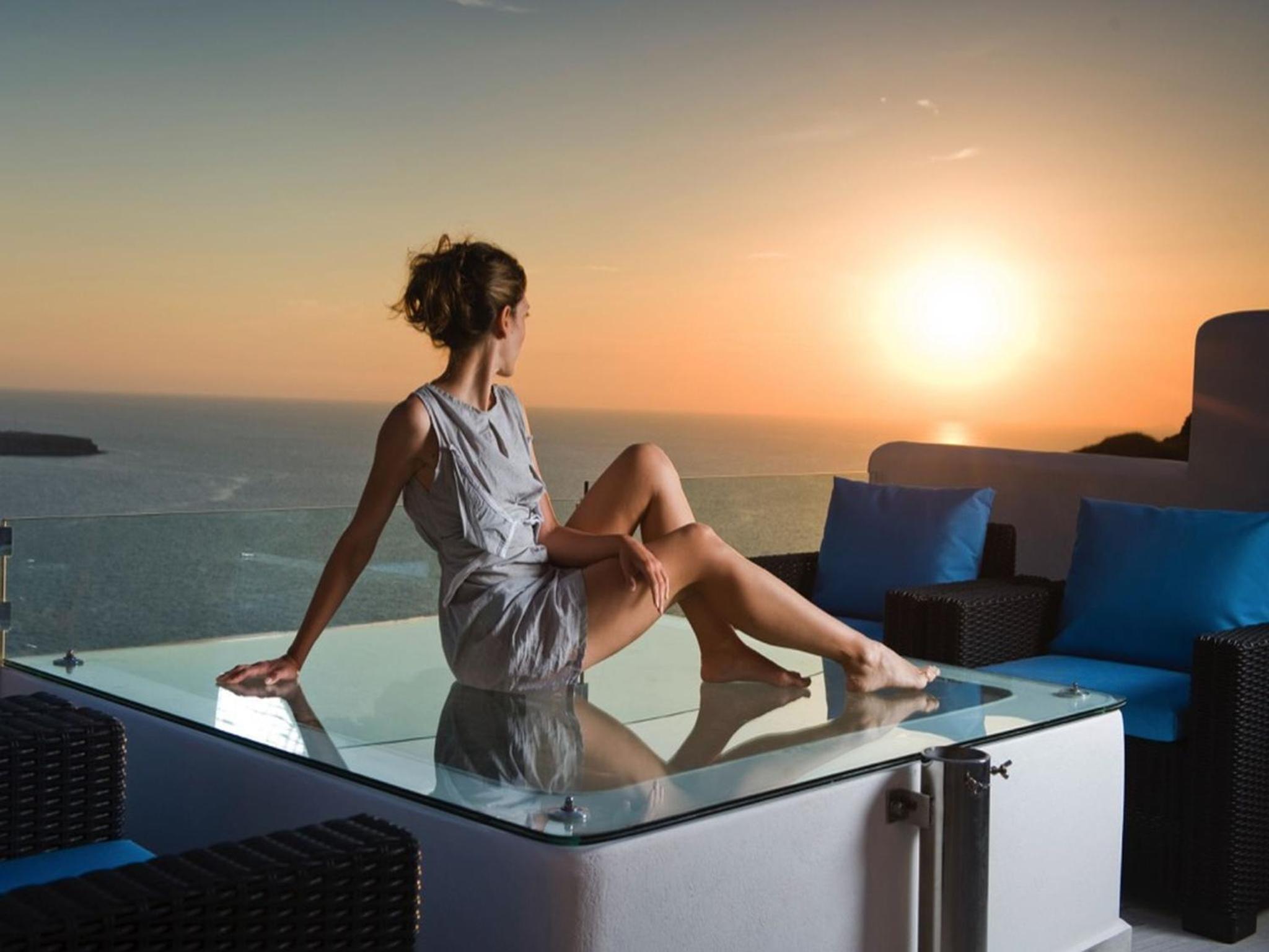 Фото Hyperion Oia Suites