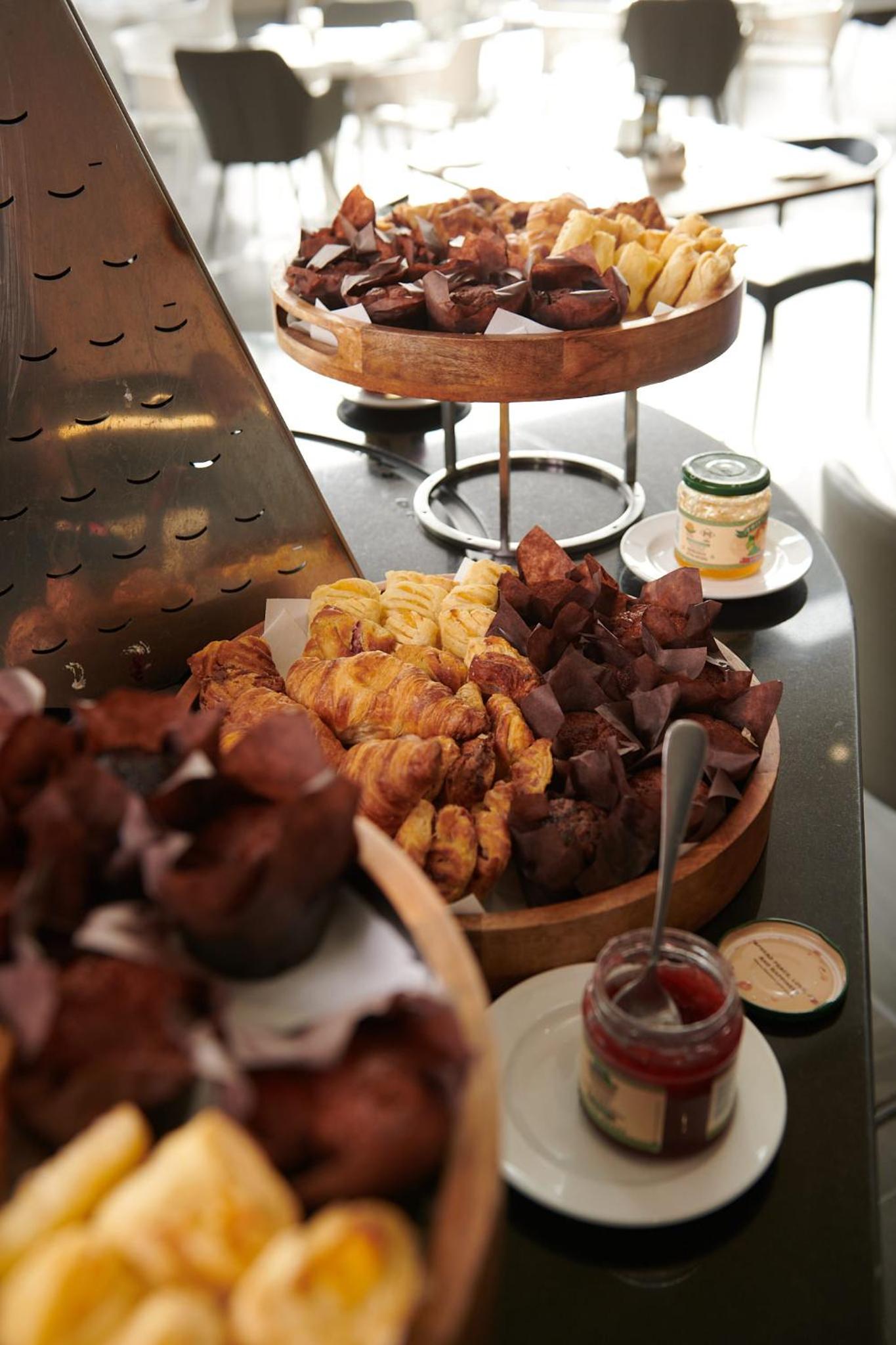 Фото The Capital Menlyn Maine