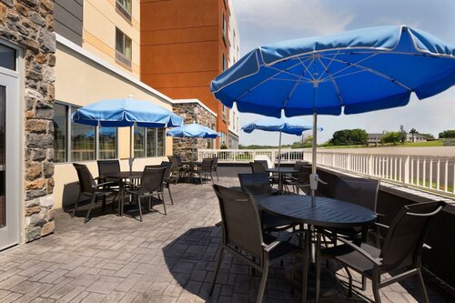 Гостиница Fairfield Inn & Suites Lancaster East at The Outlets