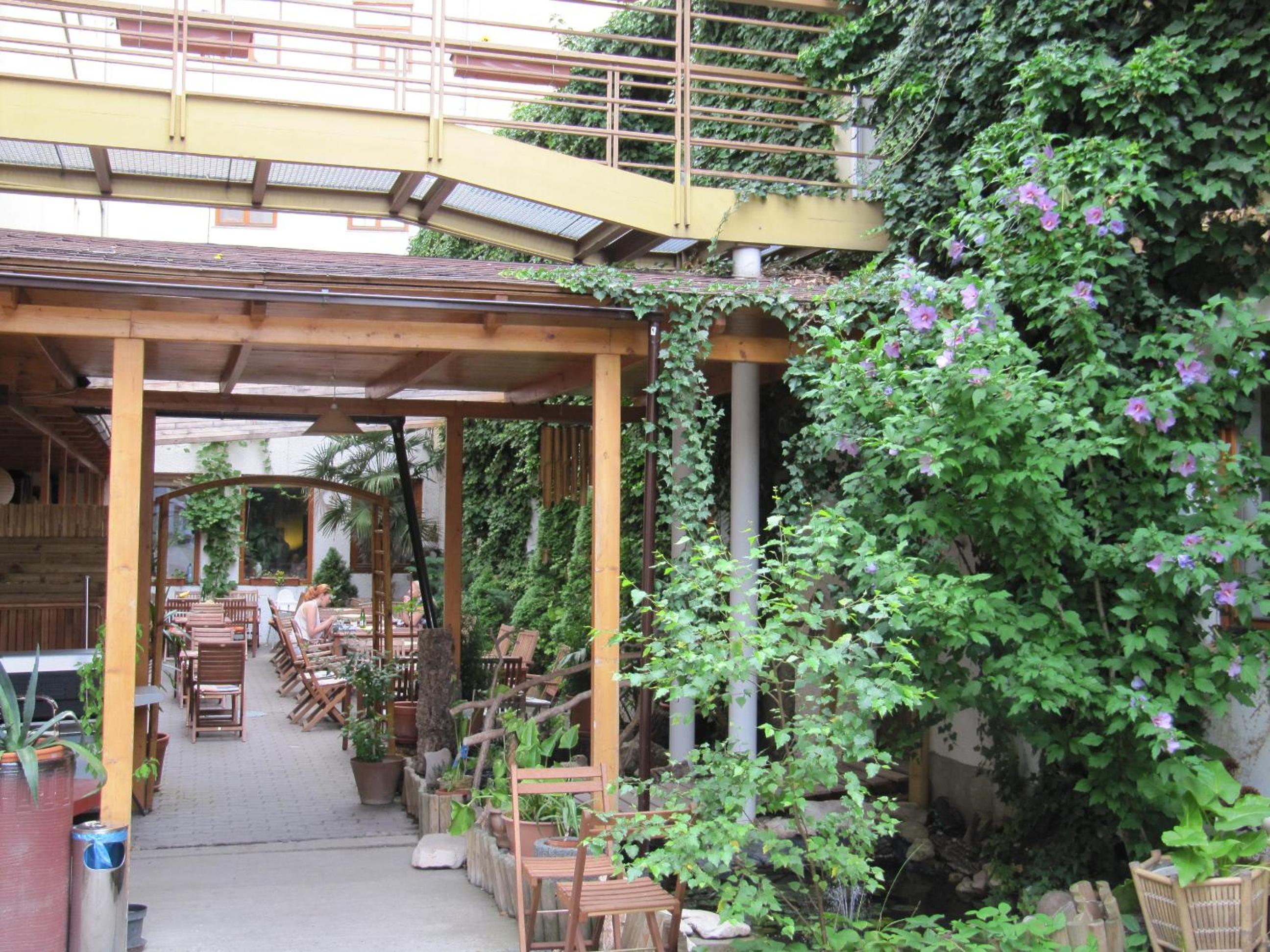 Фото отеля 3