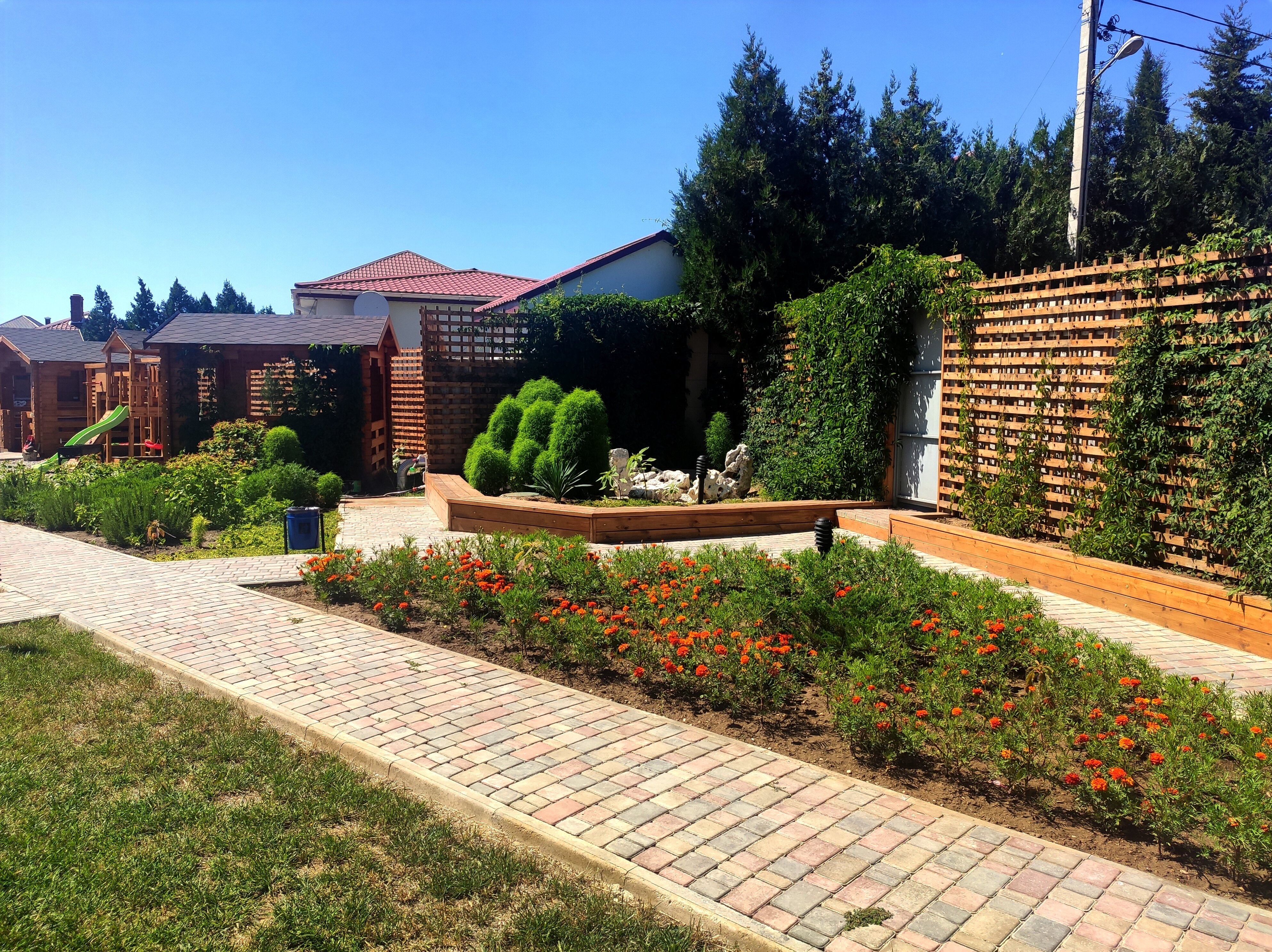 Фото отеля 2