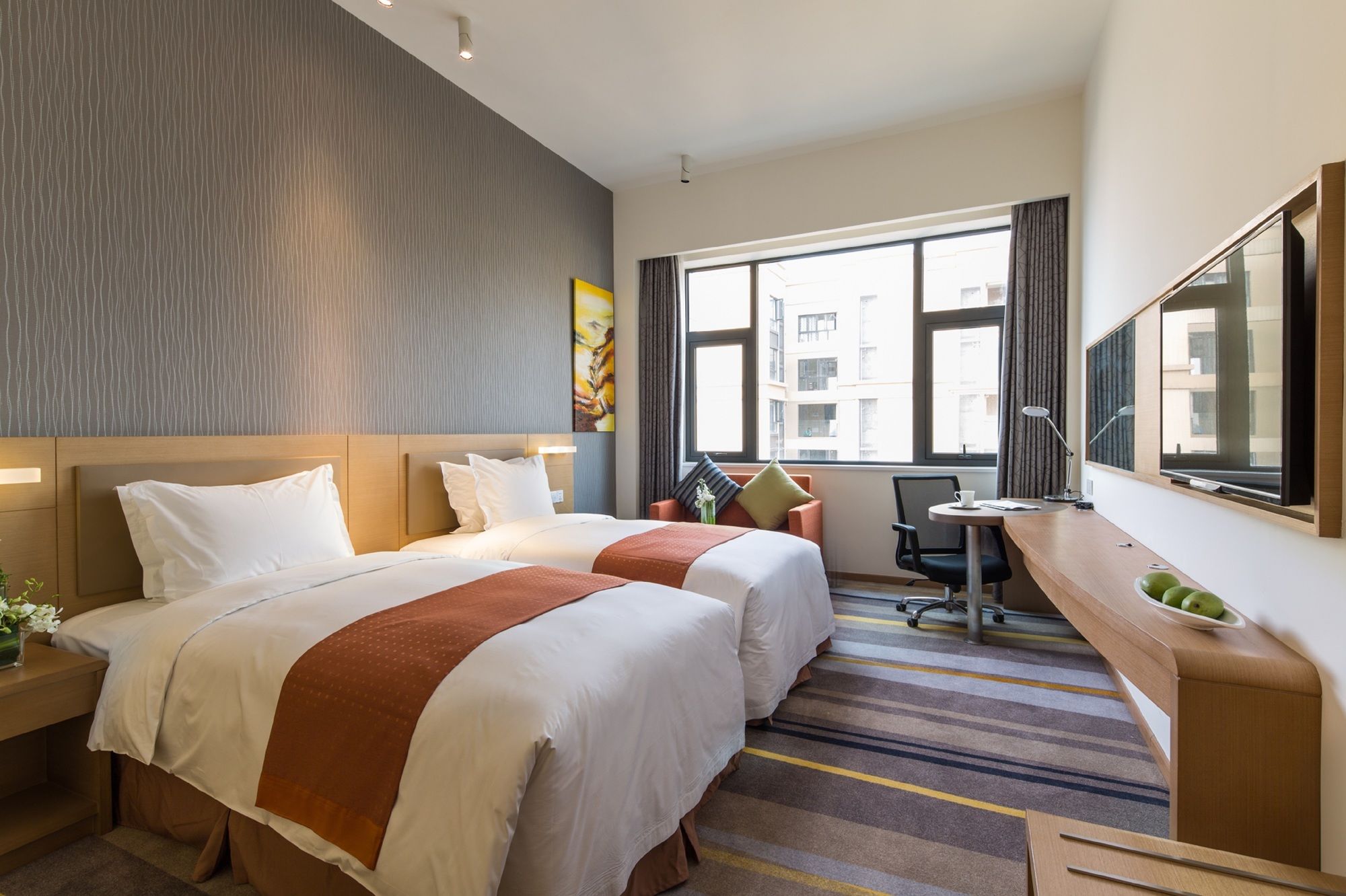 Фото Holiday Inn Express Chengdu Huanhuaxi, an Ihg Hotel