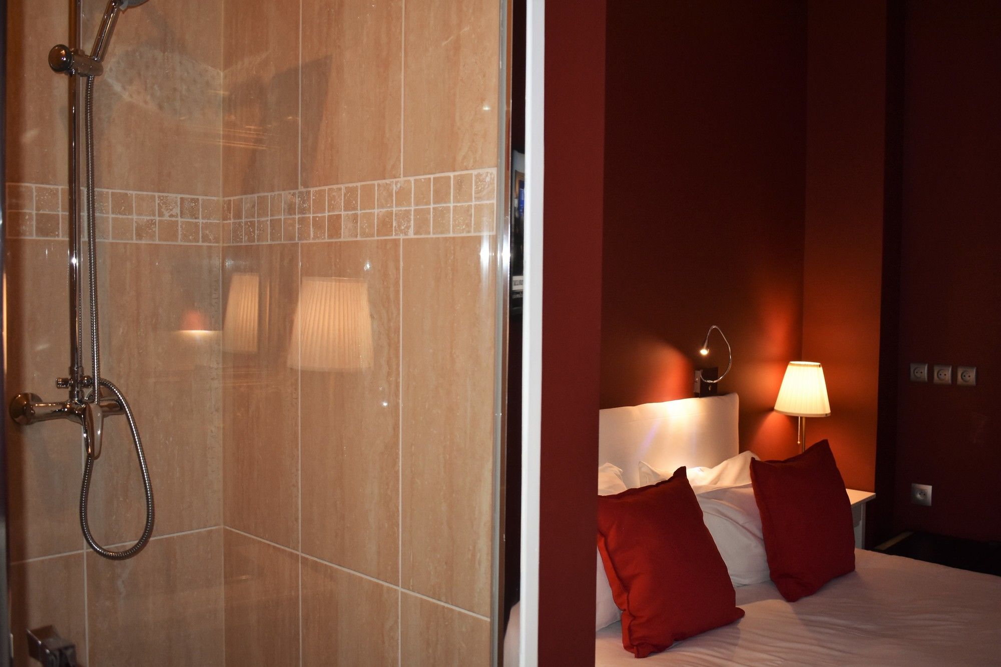 Фото Hôtel Churchill