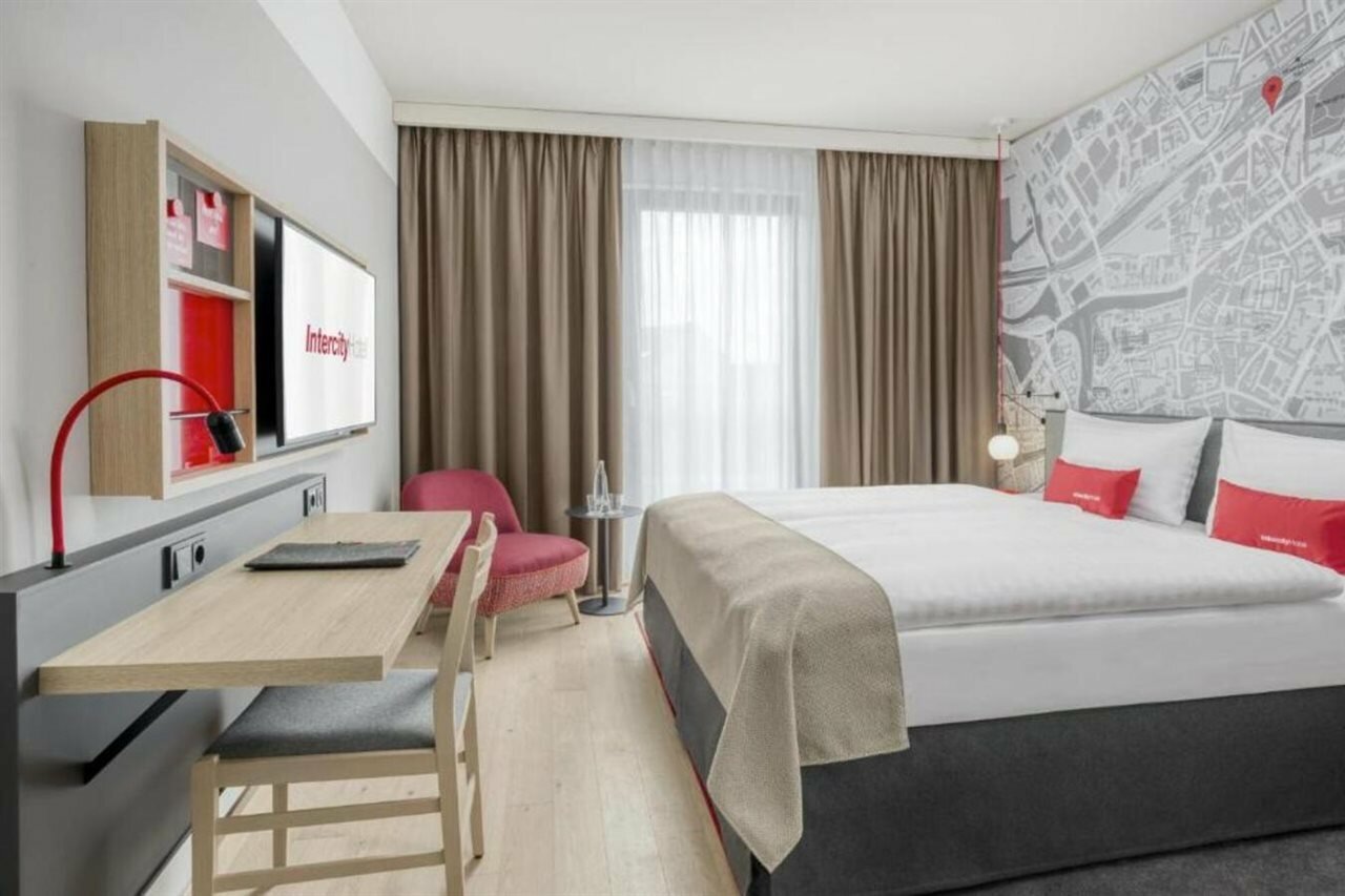 Фото отеля 2