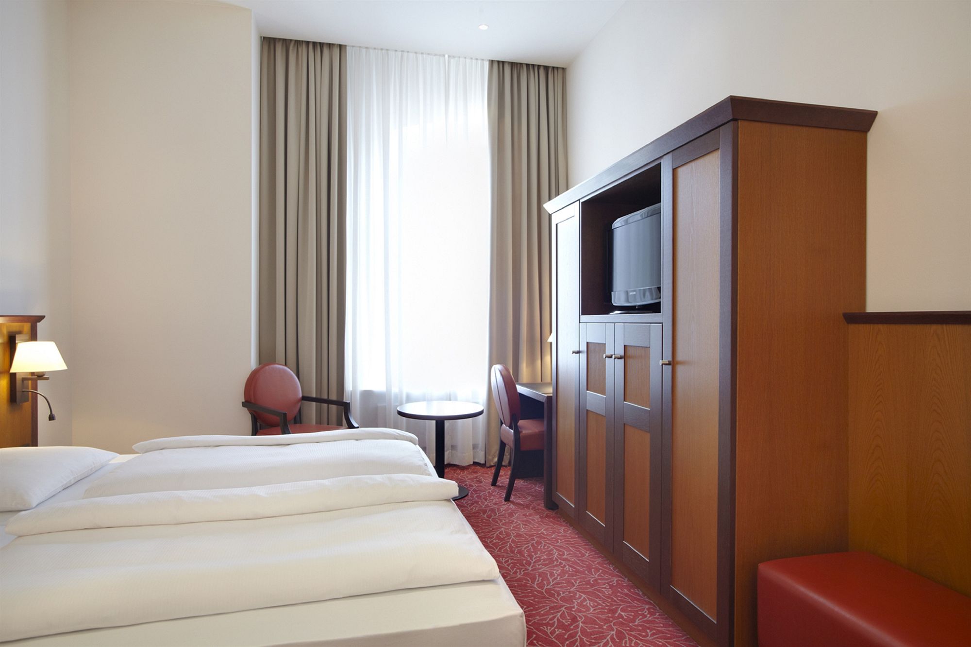 Фото Hotel Hafen Hamburg