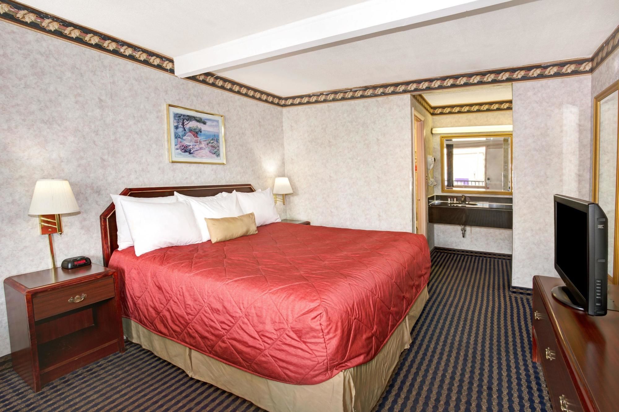 Фото Ramada Limited Cockeysville