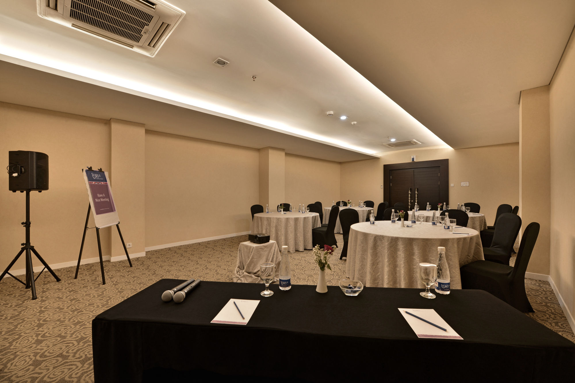 Фото Serela Cihampelas Hotel