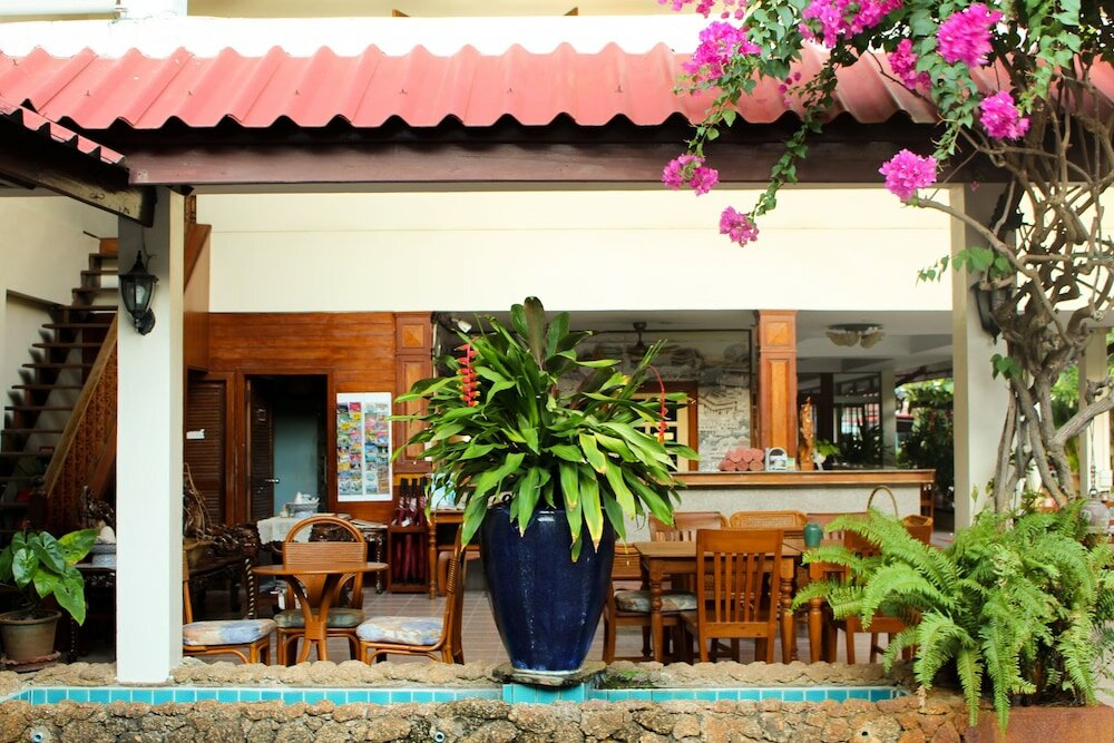 Фото Patong Palace Hotel