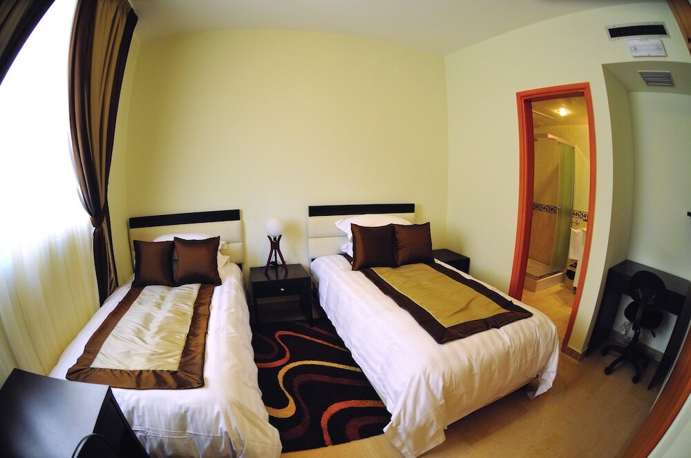 Фото Bliss 3000 Furnished Studios