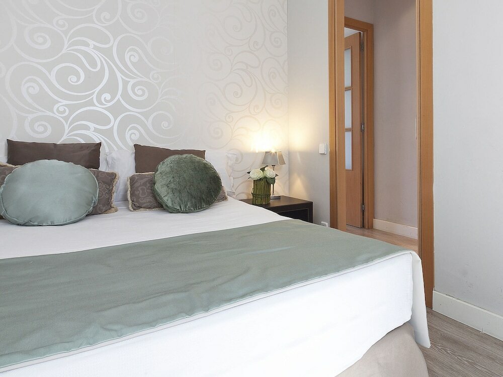 Фото Grandom Suites Barcelona