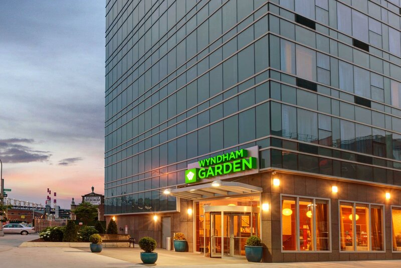 Гостиница Wyndham Garden Long Island City в Нью-Йорке