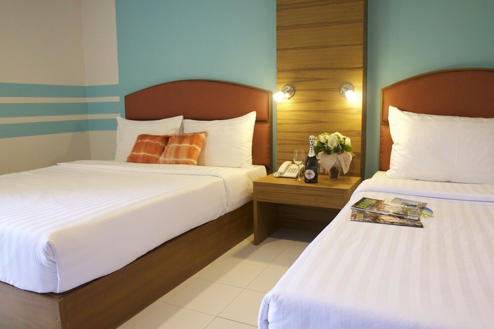 Фото отеля 2