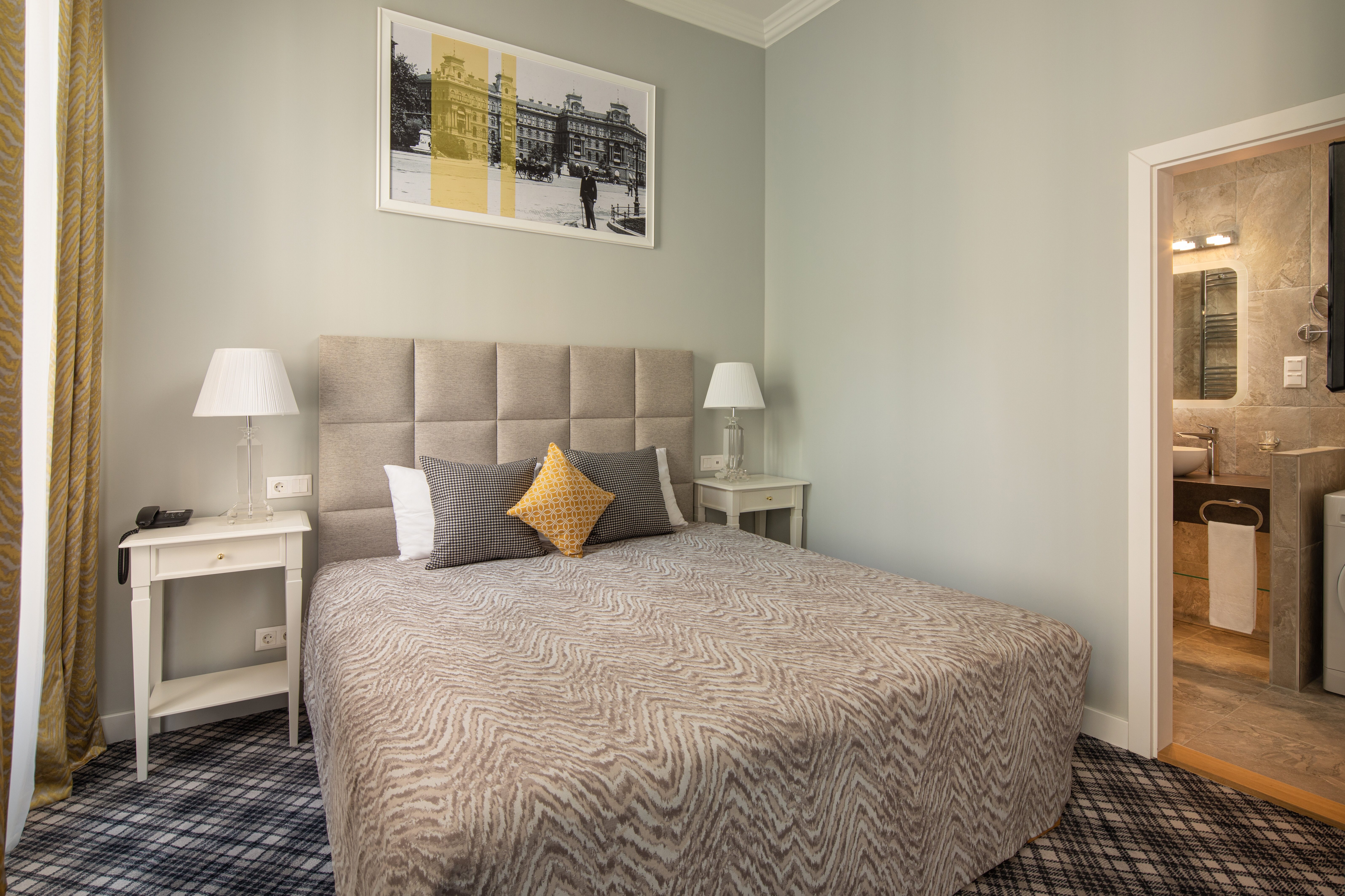 Фото Mamaison Residence Izabella Budapest