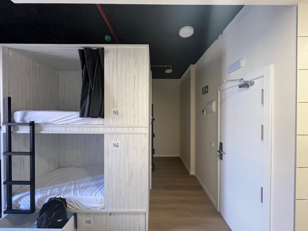 Фото Adventure Hostel Madrid Gran vía