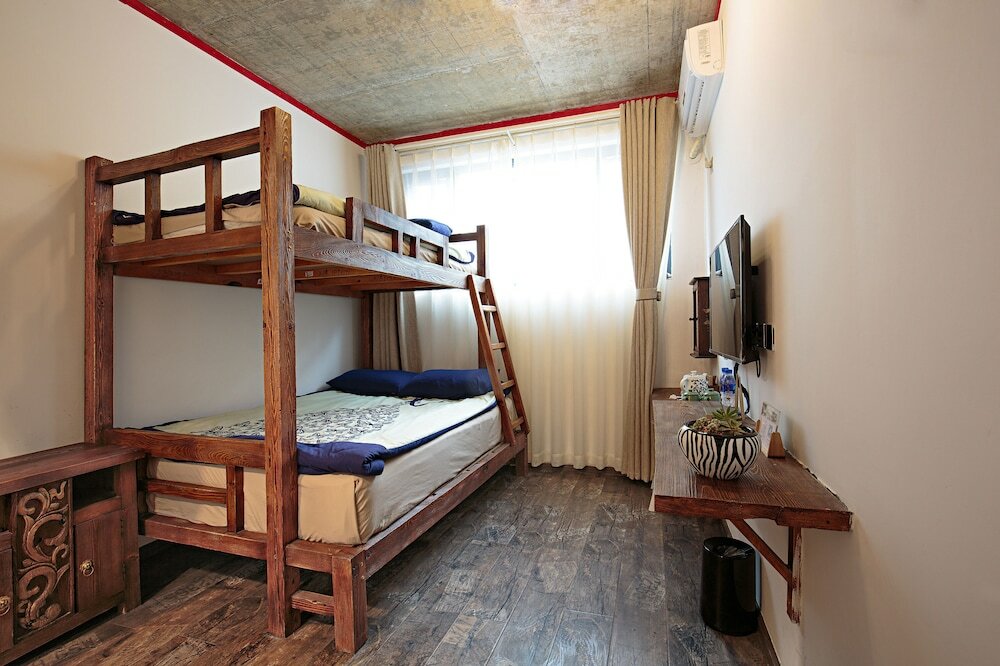 Фото China Old Story Inns Dali Ancient Town