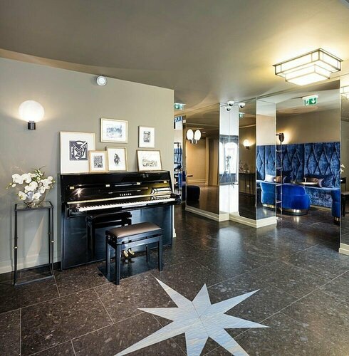 Гостиница Monsieur Cadet Hôtel & SPA в Париже