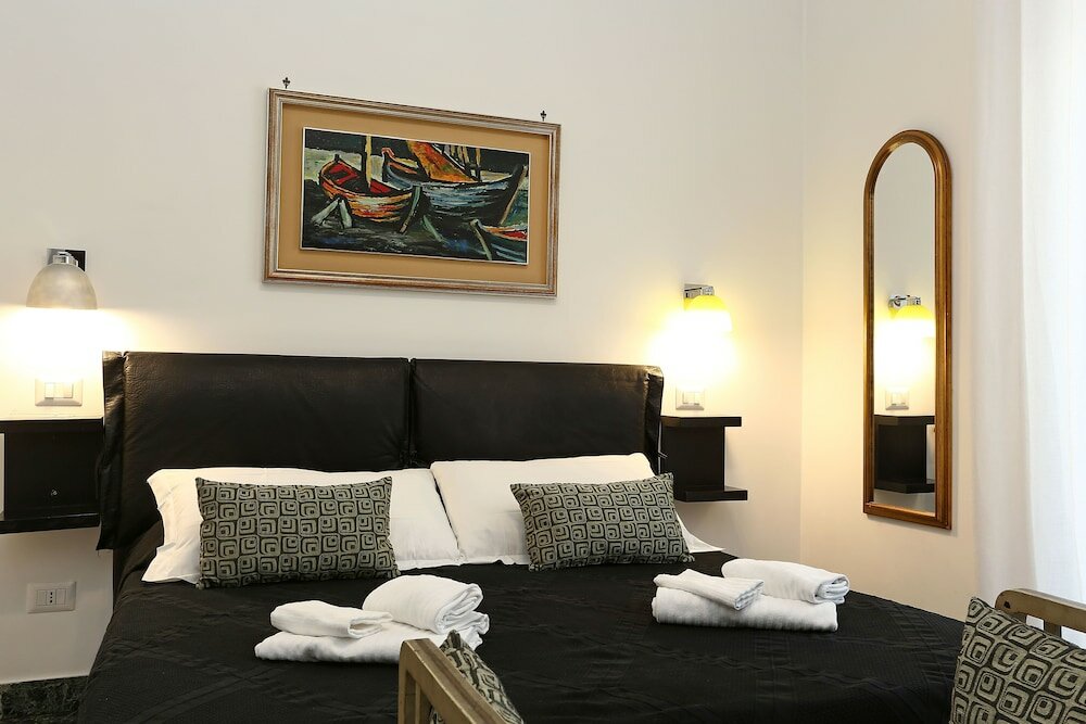 Фото Houspitality Caesar B&b