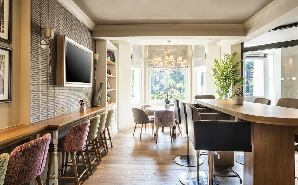 Фото Point A Kensington Olympia