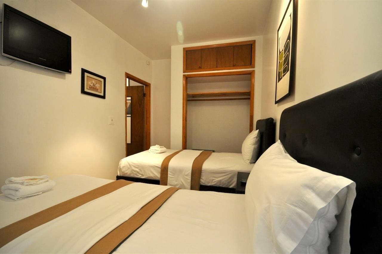 Фото Off Soho Suites Hotel