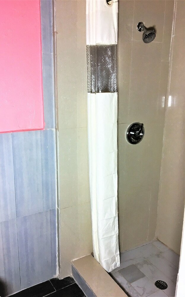 Фото 4 Star Motel