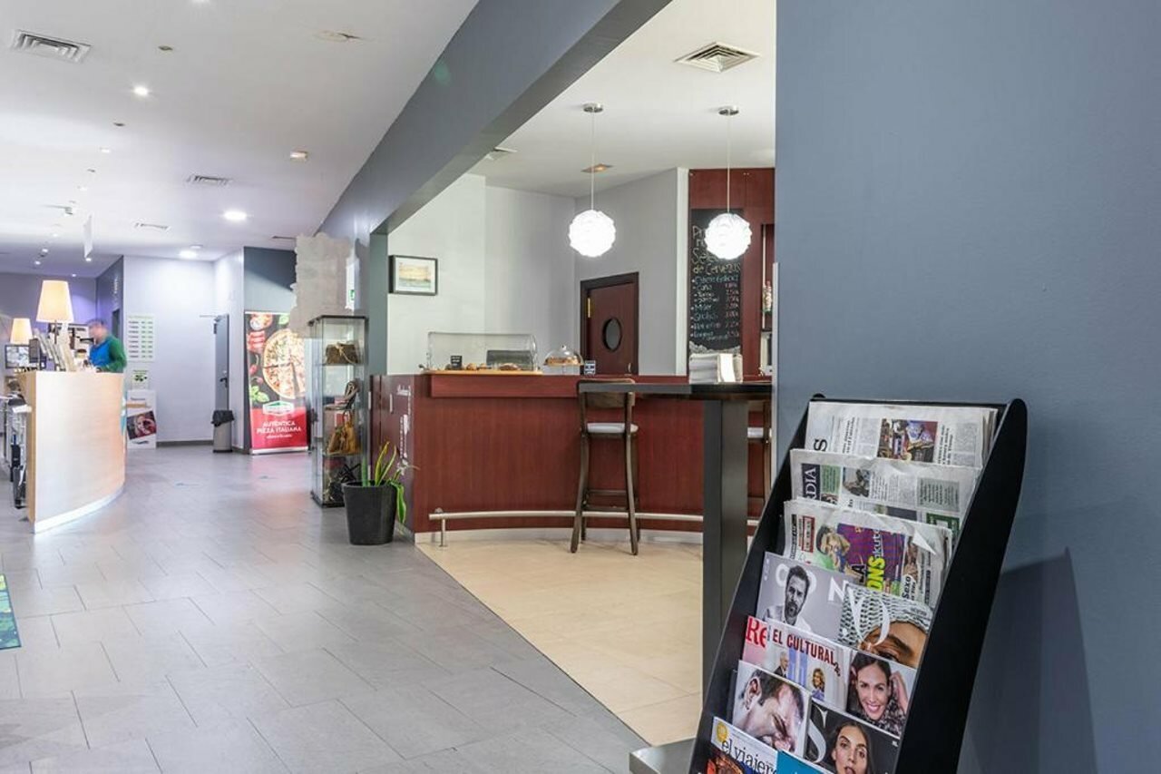 Фото Hotel Campanile Madrid - Alcalá de Henares