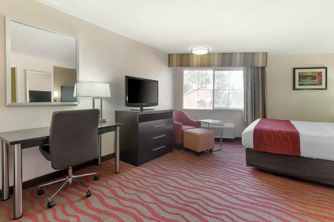 Фото Comfort Inn Los Angeles near Hollywood