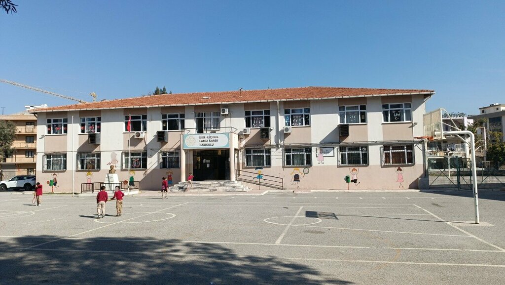 Primary school Lamia Karer Primary School, Izmir, photo