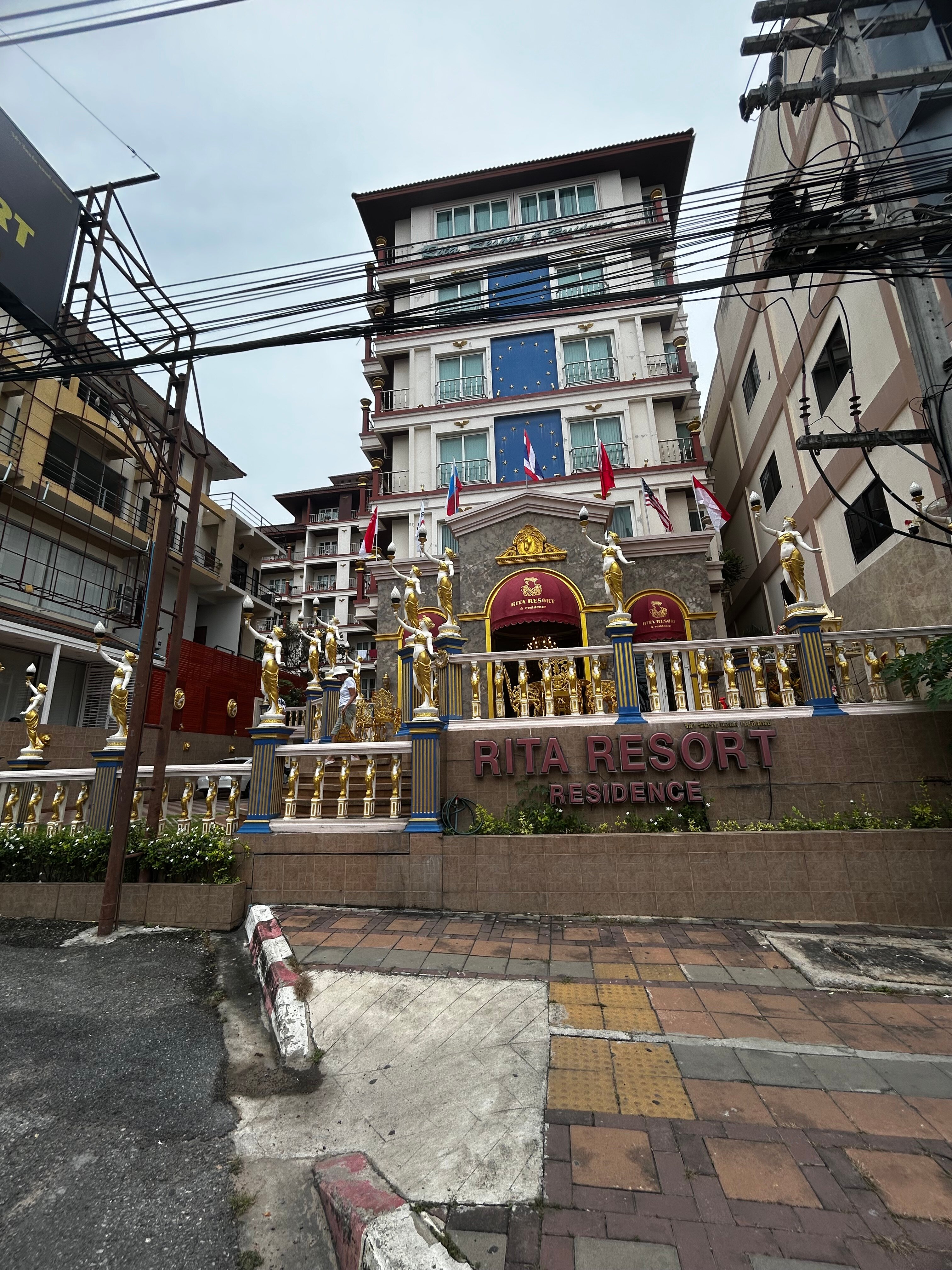 Фото отеля 3