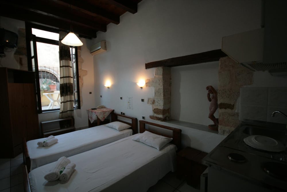 Фото Chania Rooms