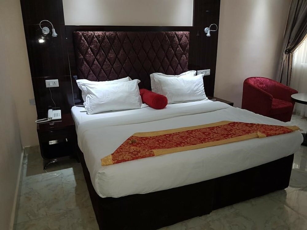 Фото Starview Palace Hotel