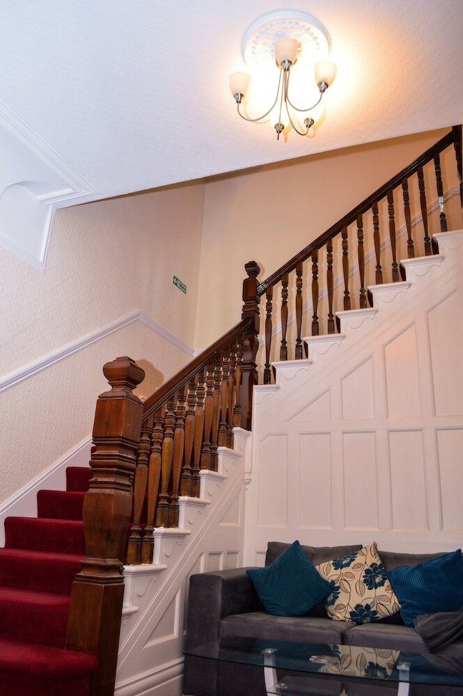 Фото Orrell House