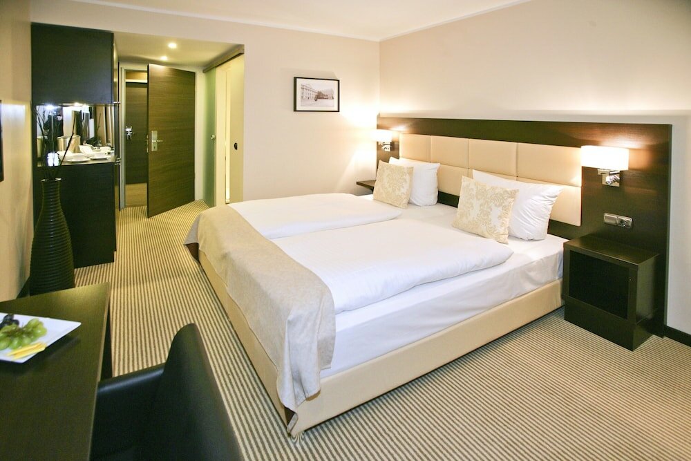 Фото Zi Hotel & Lounge