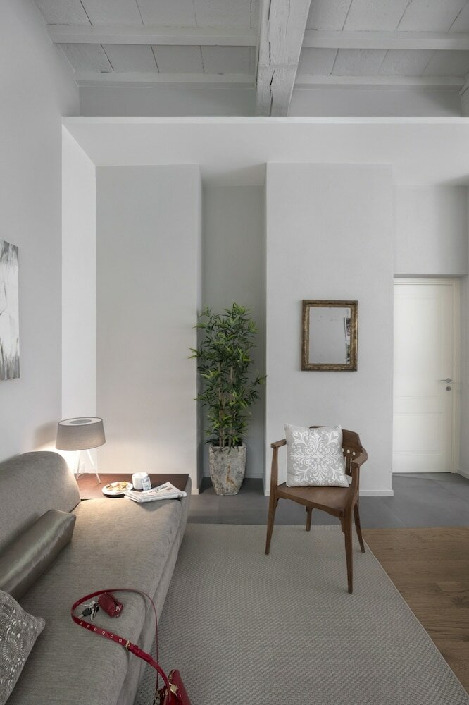 Фото Relax Suites