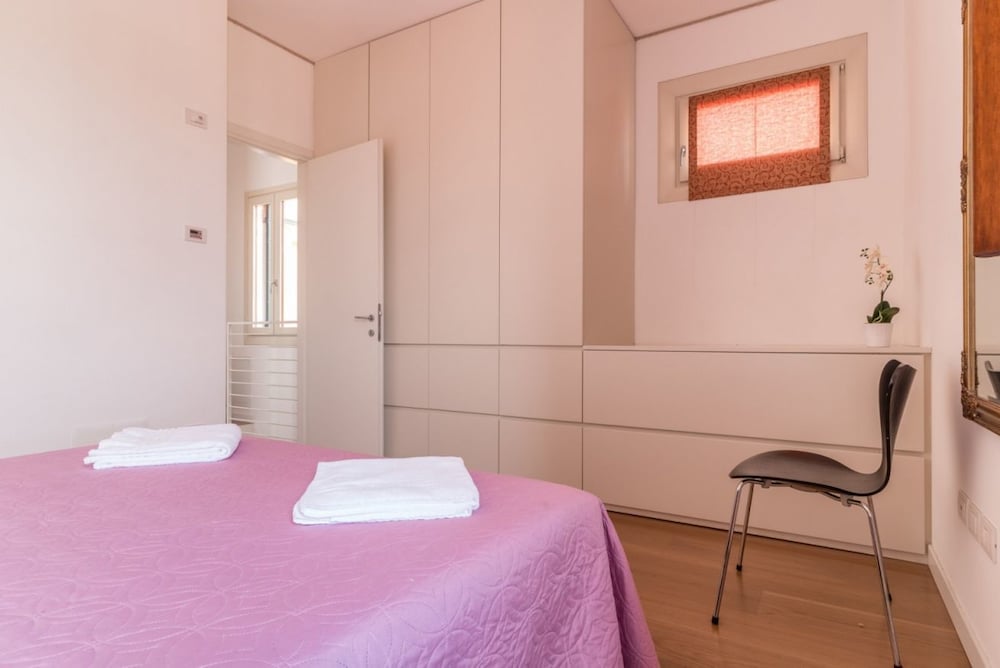 Фото Carmini Canal View and Balcony with Lift