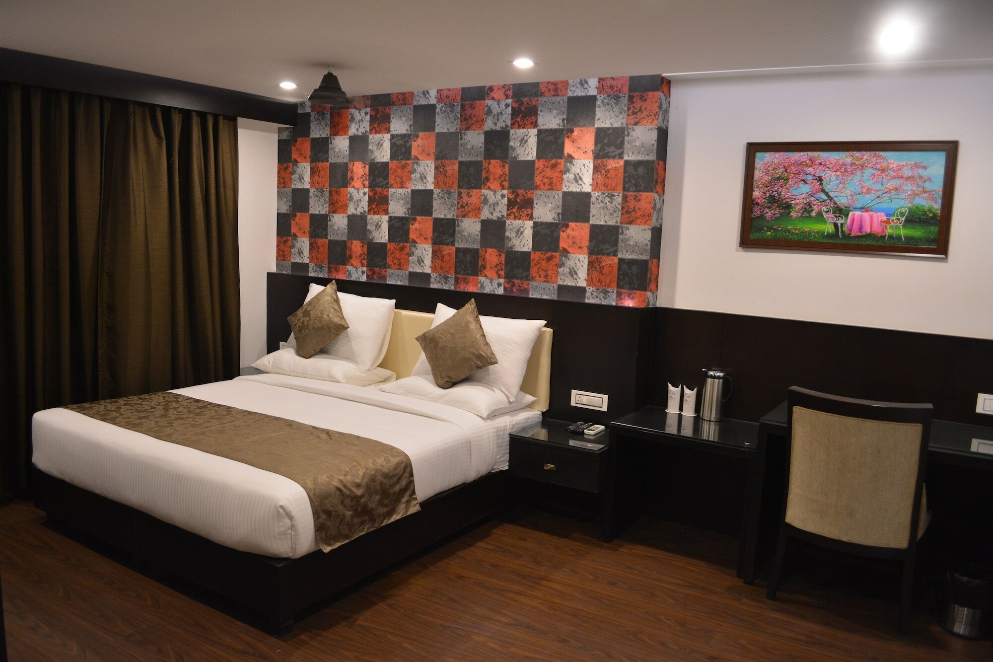 Фото The City Grand