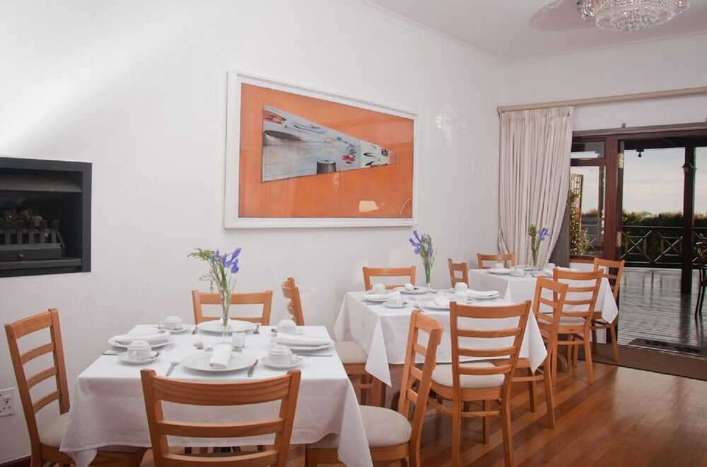 Фото At Winkfield House