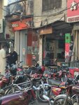 Hannan Mobile center (Hall Road, 43), items for mobile phones
