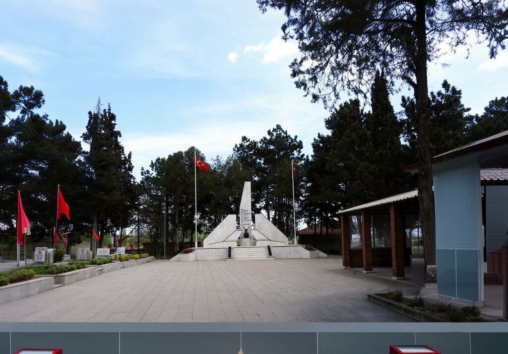 Monument, memorial Air Martyrs Monument, Merzifon, photo