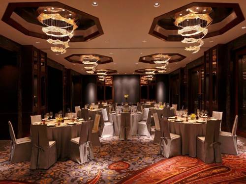 Фото The Roseate New Delhi