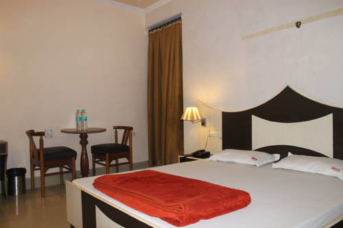 Фото Hotel India International Deluxe