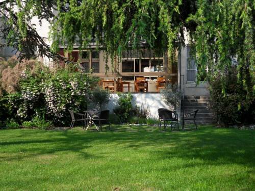 Внешний вид отеля Hotel Des Cedres в Орлеане, фото 3