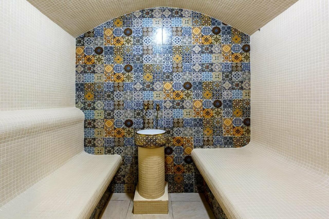 Фото Renion Hills Hotel