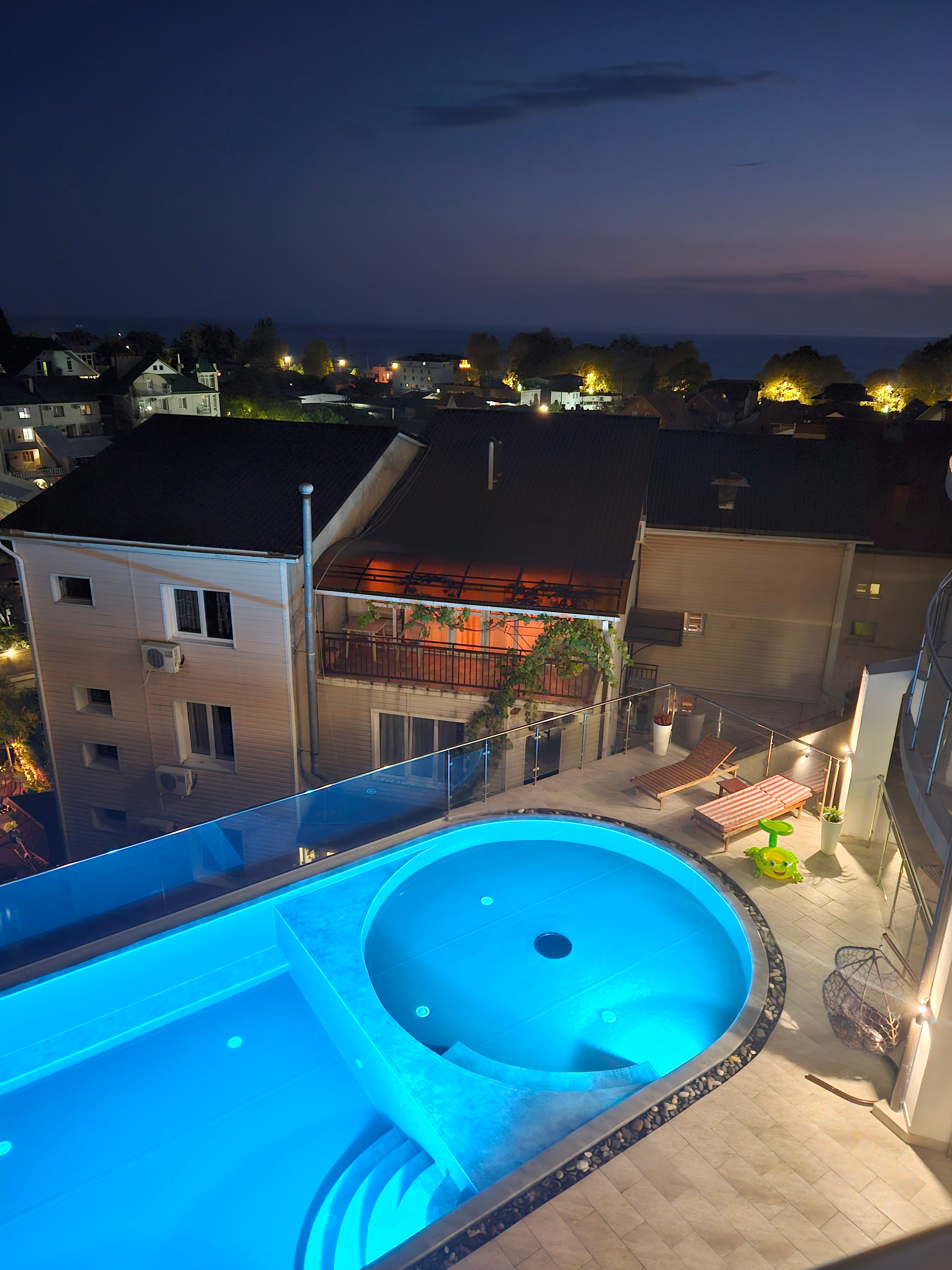 Фото Мелия family