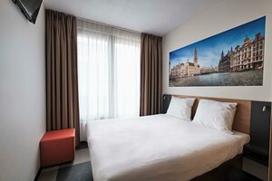Гостиница EasyHotel Brussels City Centre
