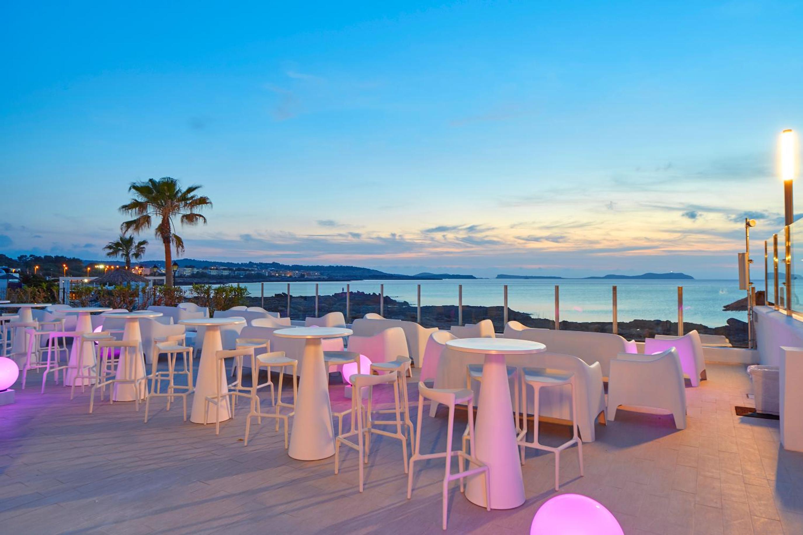 Фото Nereida Aparthotel