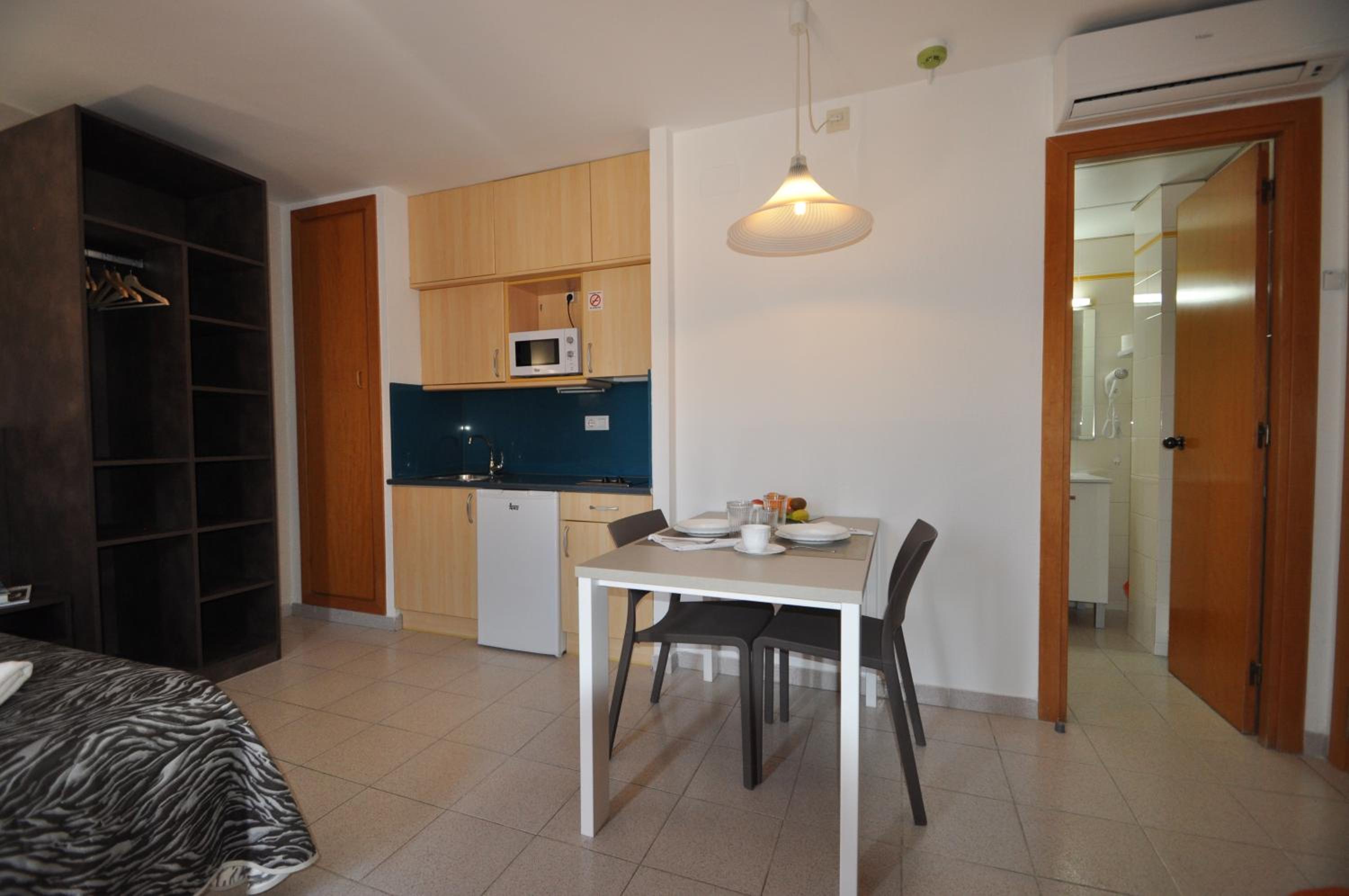 Фото Aparthotel Safari