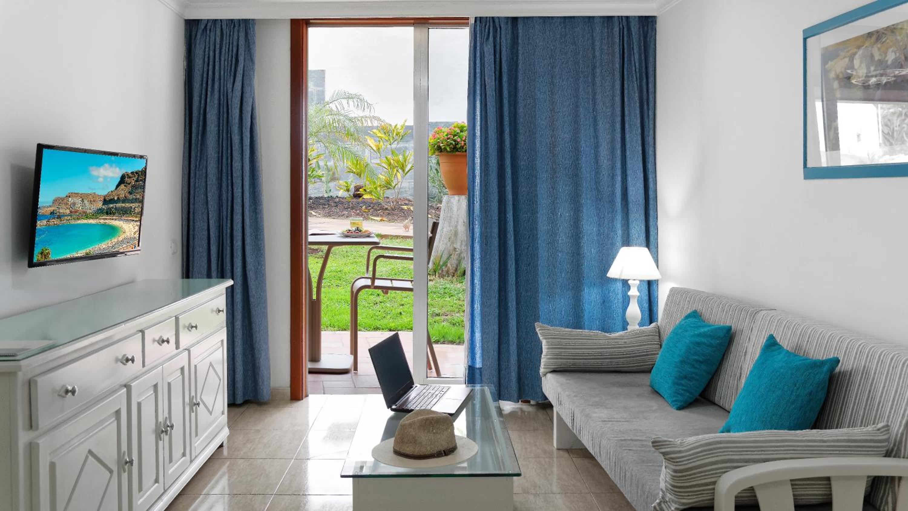 Фото Apartamentos Jacarandas