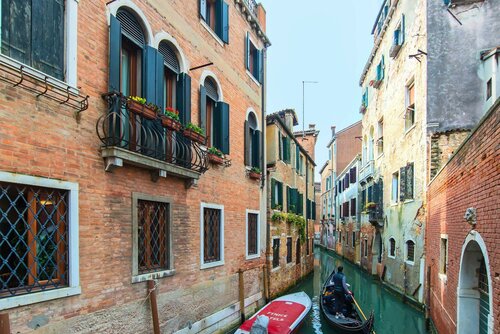 Гостиница Hotel La Fenice Et Des Artistes в Венеции
