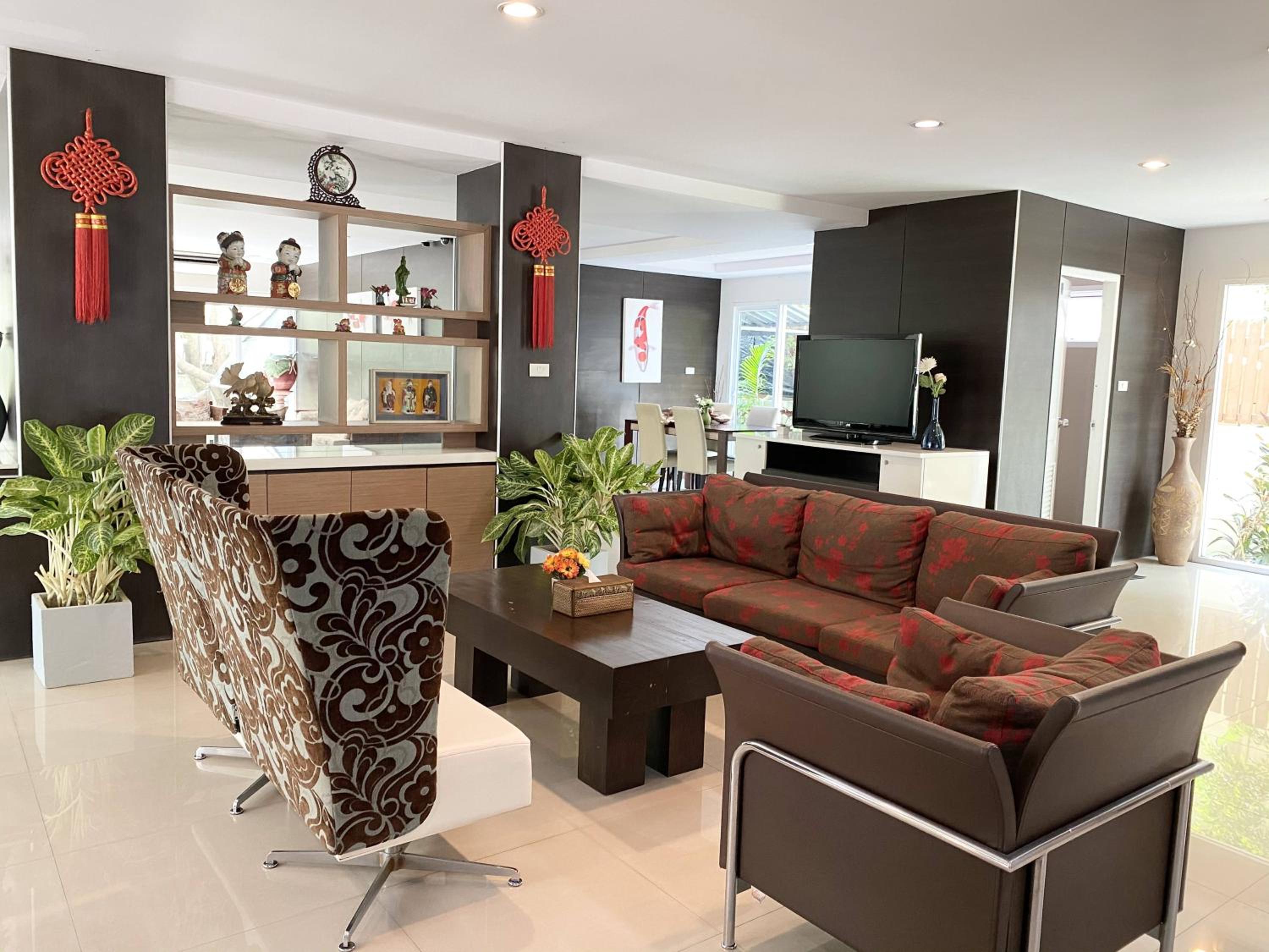 Фото 14 Place Sukhumvit Suites - Sha Plus